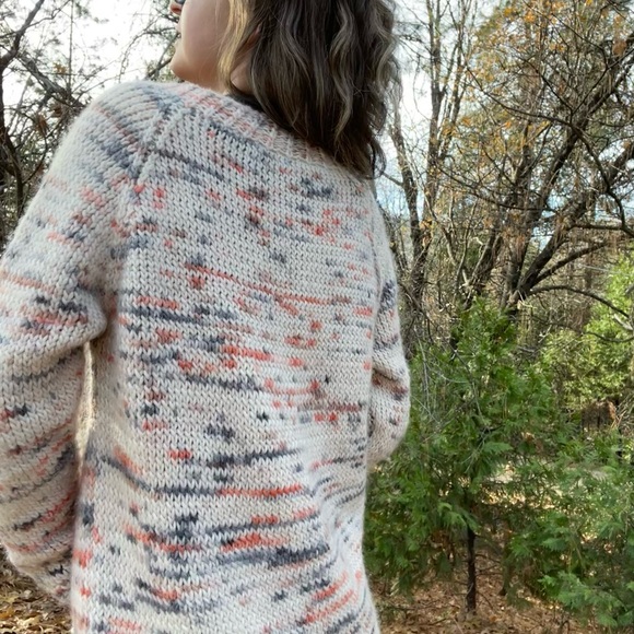 100% Wool Handknit Cardigan size medium in color Colorado - Picture 7 of 9